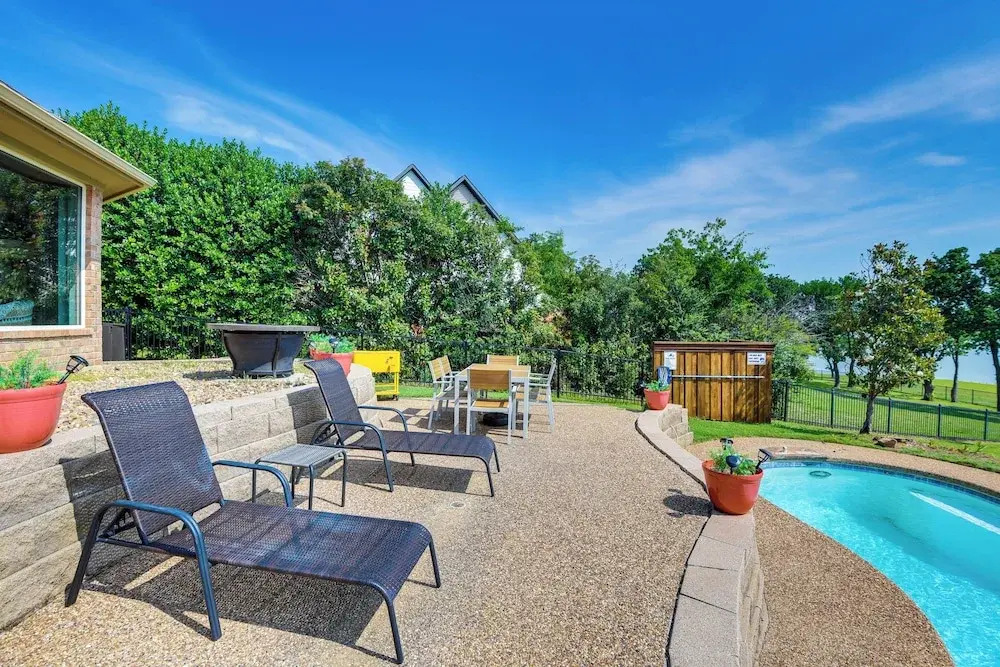 Poolside Fun! Private Lakefront Little Elm Escape