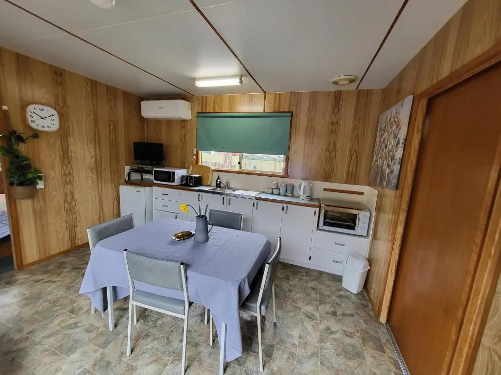 Queenstown Copper Country Cabins