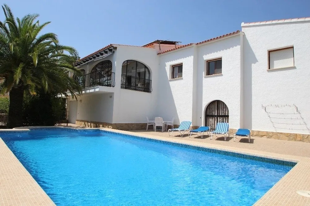 Villa Sara by Abahana Villas
