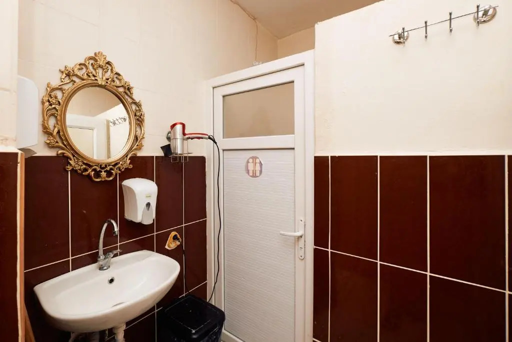 hostel vague
