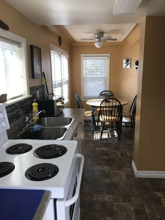 Crystal Beach Cottage And Vacations