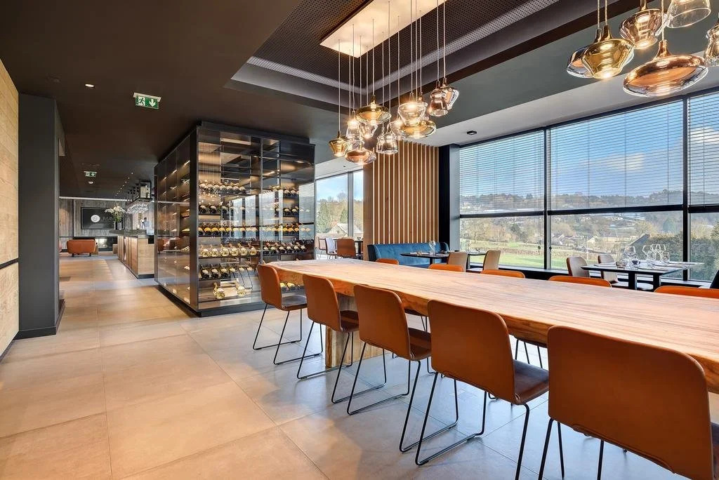 R hotel experiences