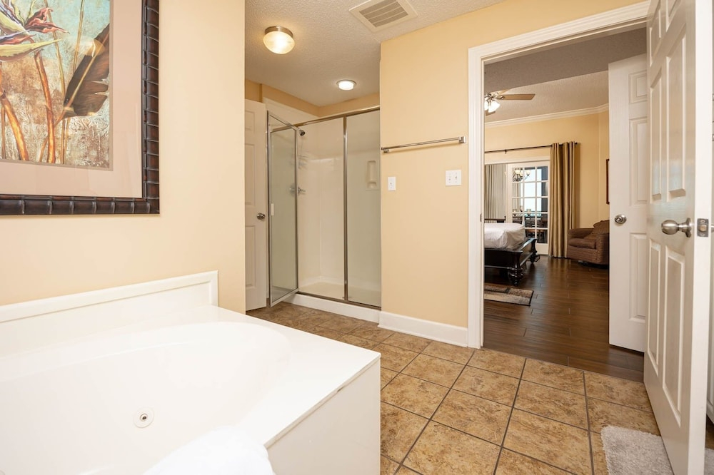 Phoenix West 207 3 Bedroom Condo