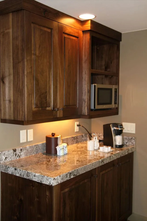 Driftwood Lodge