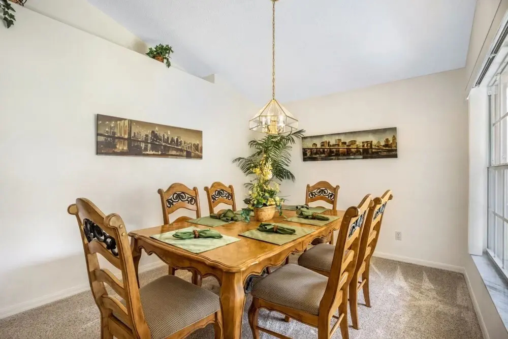 #253-Modern 4 bed home with own private pool close to Disney