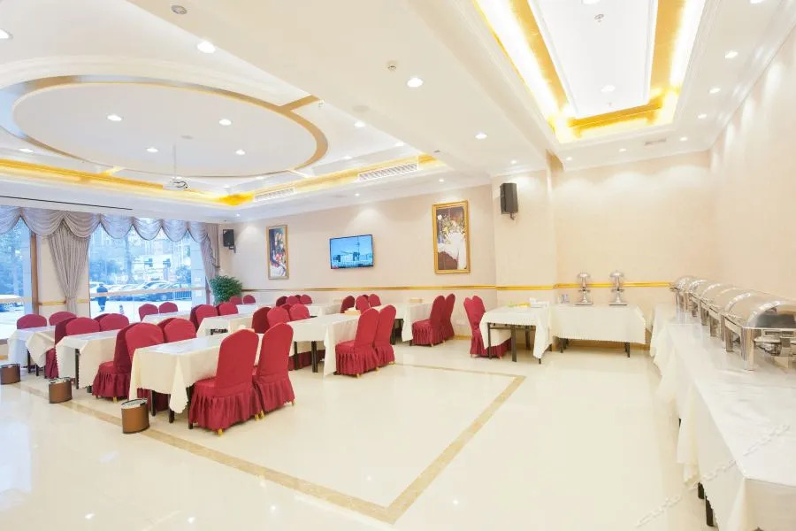 Vienna Hotel (Chongqing Hechuan High-speed Railway Station)
