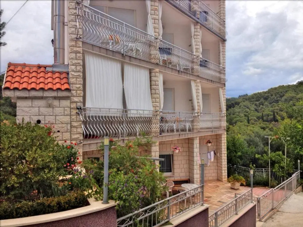 Apartments Horizont