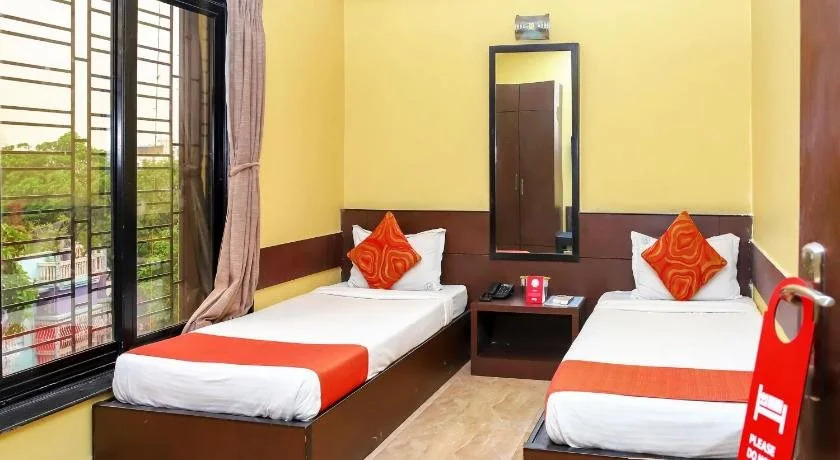 OYO Rooms Jatin Das Park Metro Station