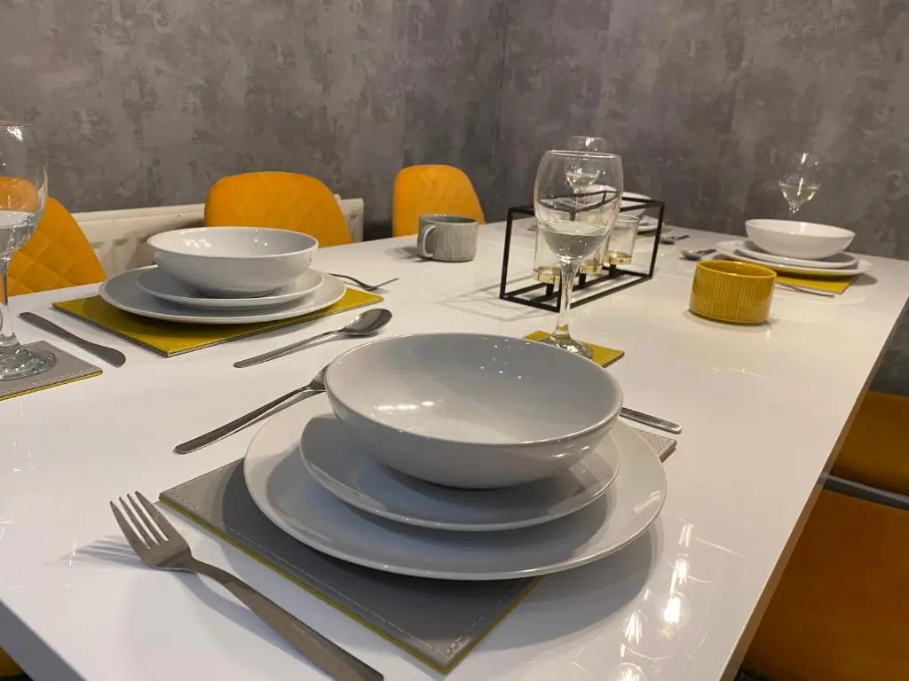 Classy 2 Bed Detatched House- Birmingham- Broad Street & Brindley Place- 10 min walk from Bullring, 02 Arena, New Street Station & Grand Central