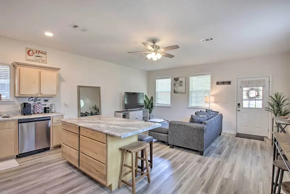 Downtown Pensacola Vacation Rental w/ Yard