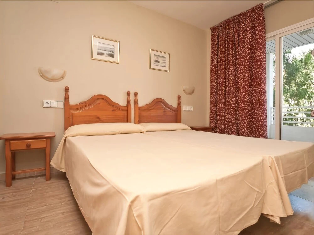 Apartamentos Royal 35