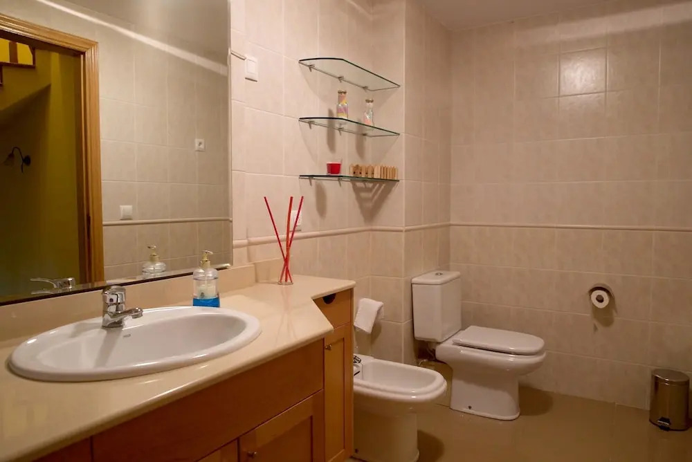 House With 3 Bedrooms in Miño, With Wonderful sea View, Pool Access an