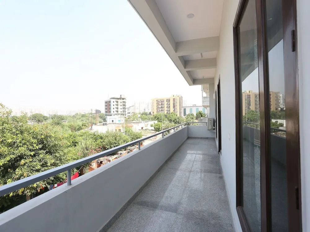 OYO 9935 Hotel Mango House