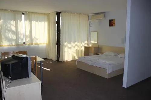 Bisser Aparthotel