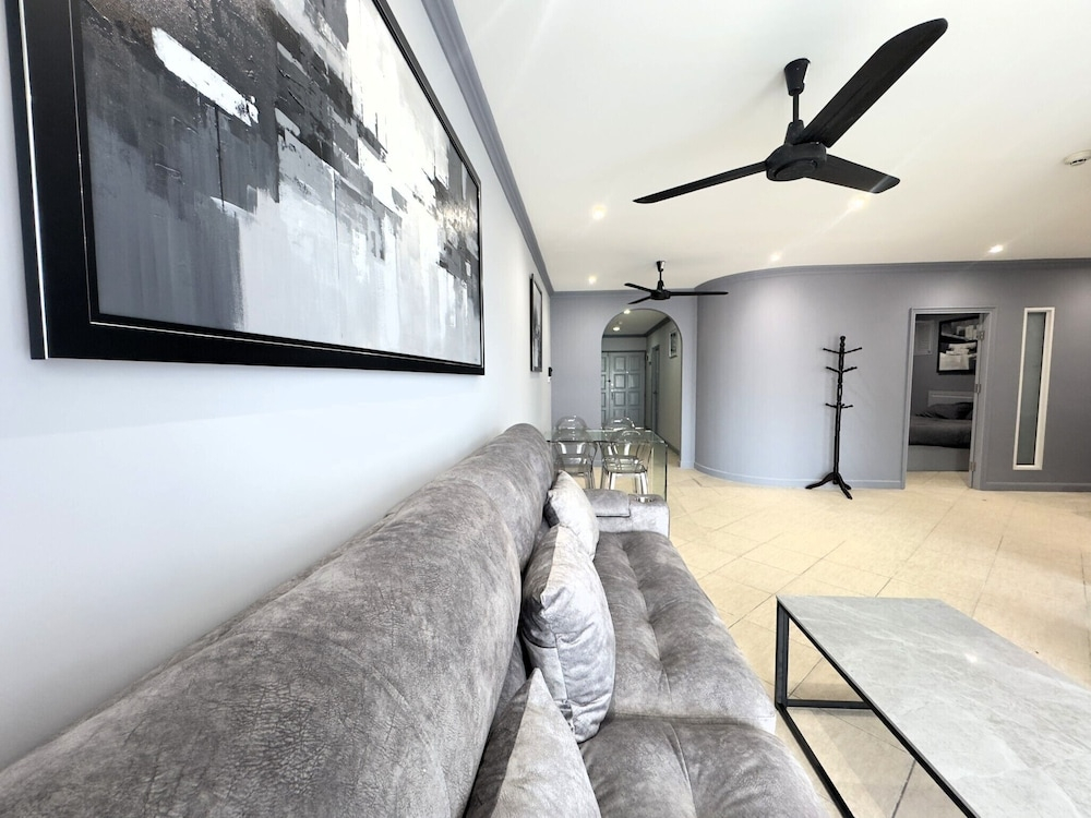 Spacious 2-bedroom Pool-view Condo - Executive Residence 2, Pratumnak