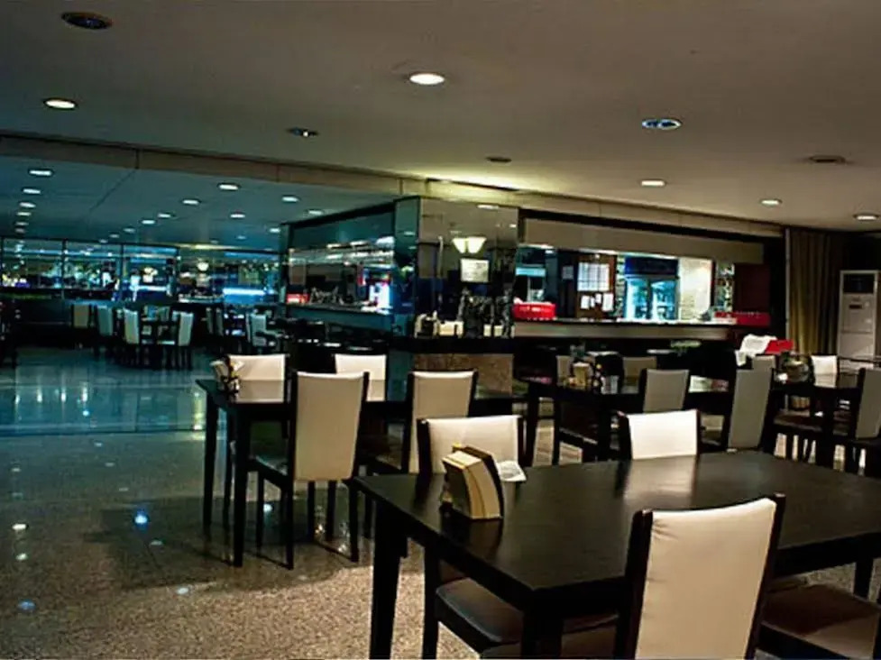 Nana Tai Suite