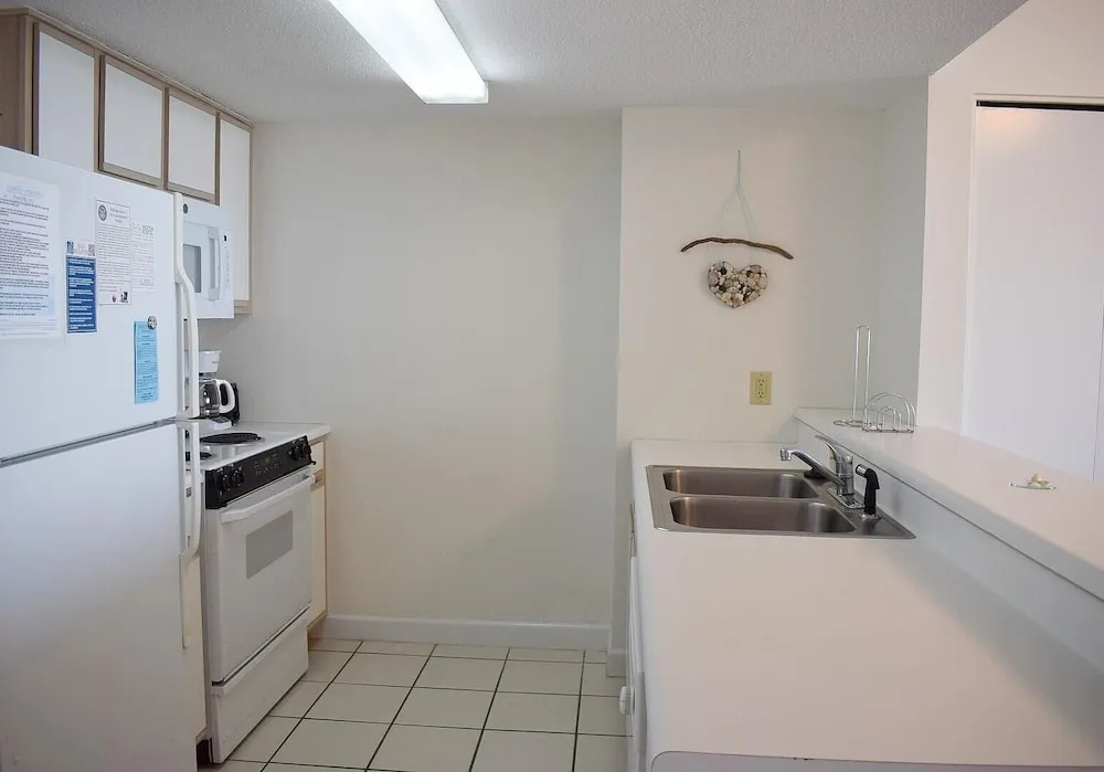 Verandas 602 1 Bedroom Condo by RedAwning, North Myrtle Beach