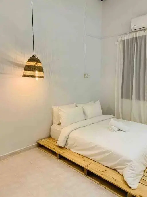 Tokmi retreat home with spacious garden