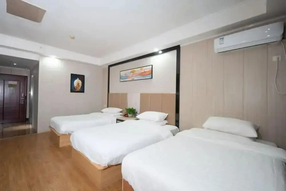 Dongcheng Hotel