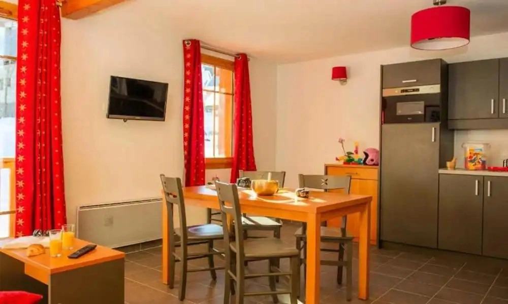 Apartment in Savoie With Pool & Sauna