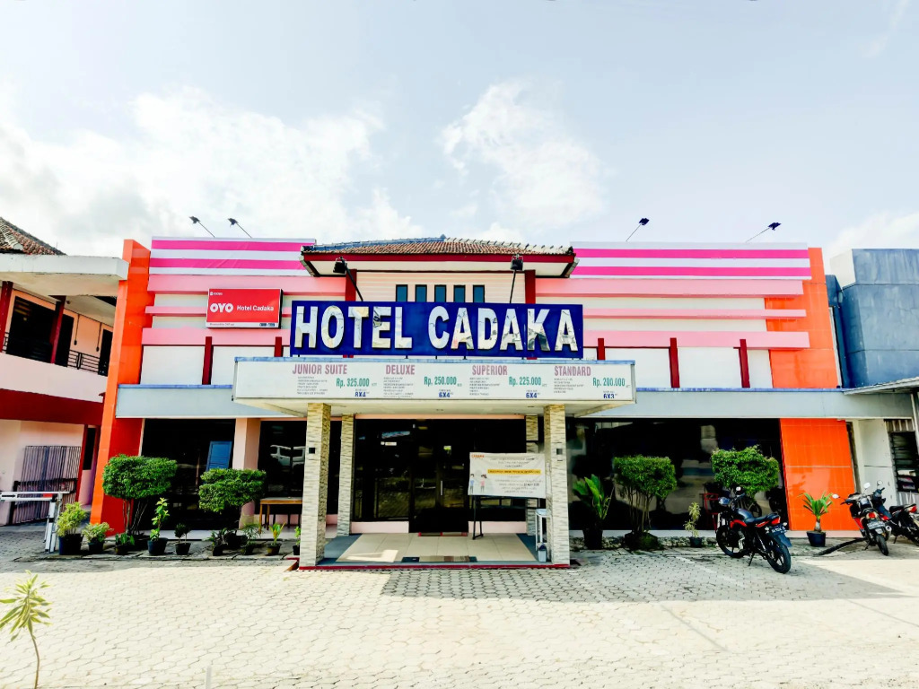 OYO 90385 Hotel Cadaka