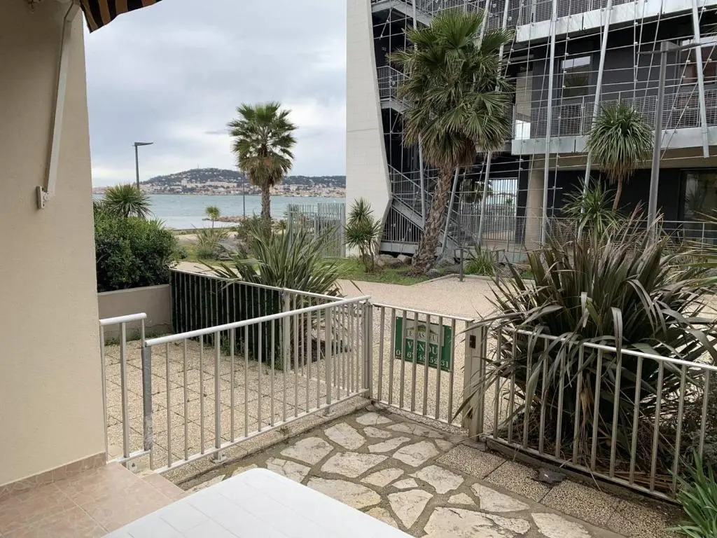 Appartement Balaruc-les-Bains, 1 pièce, 2 personnes - FR-1-571-45