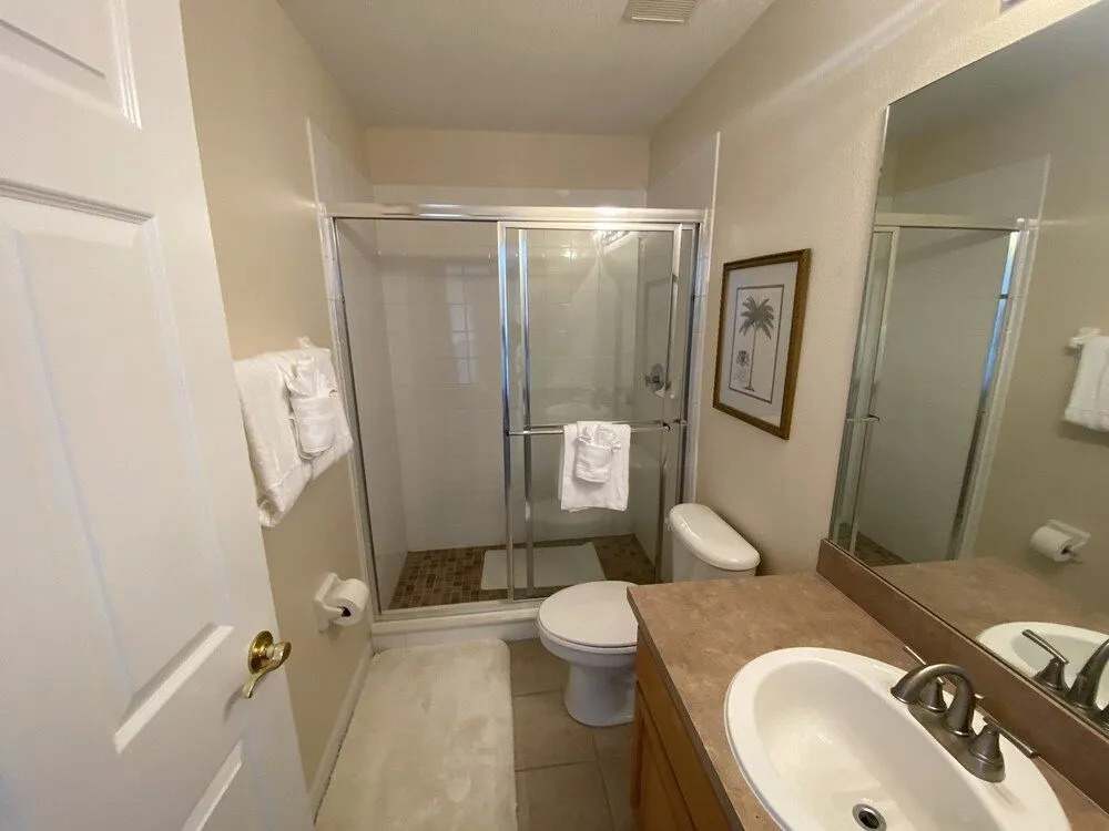 Sunny, Family-Friendly Villa with Large Pool in Gated Community Near Disney
