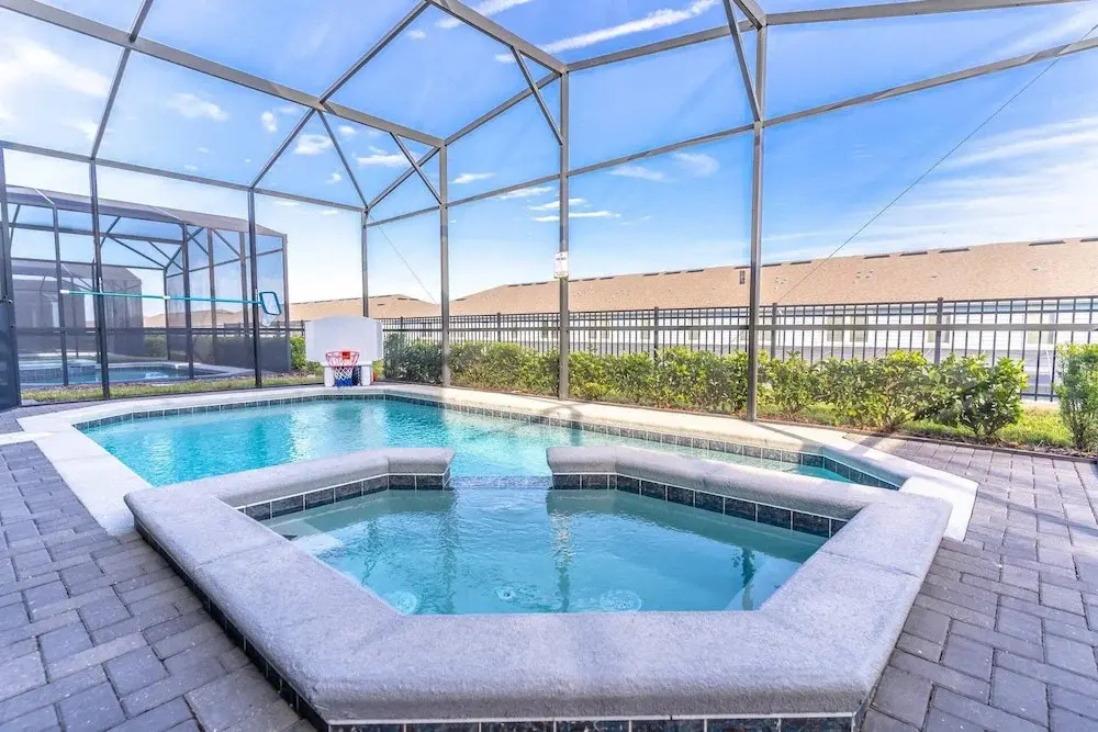 3285 Windsor Island