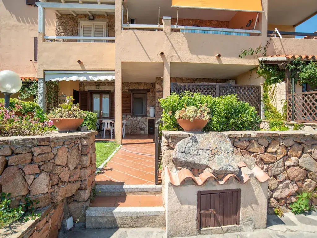 Rustic Studio in Marinella with Patio