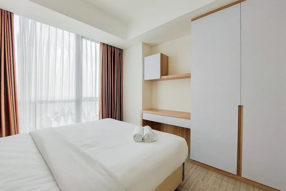 Spacious and Lavish 3BR at Hillcrest House Apartment By Travelio
