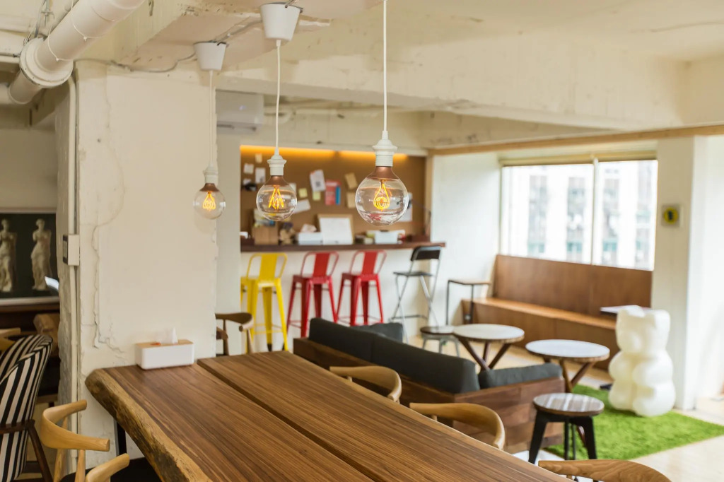 Mr. Lobster’s Secret Den design hostel
