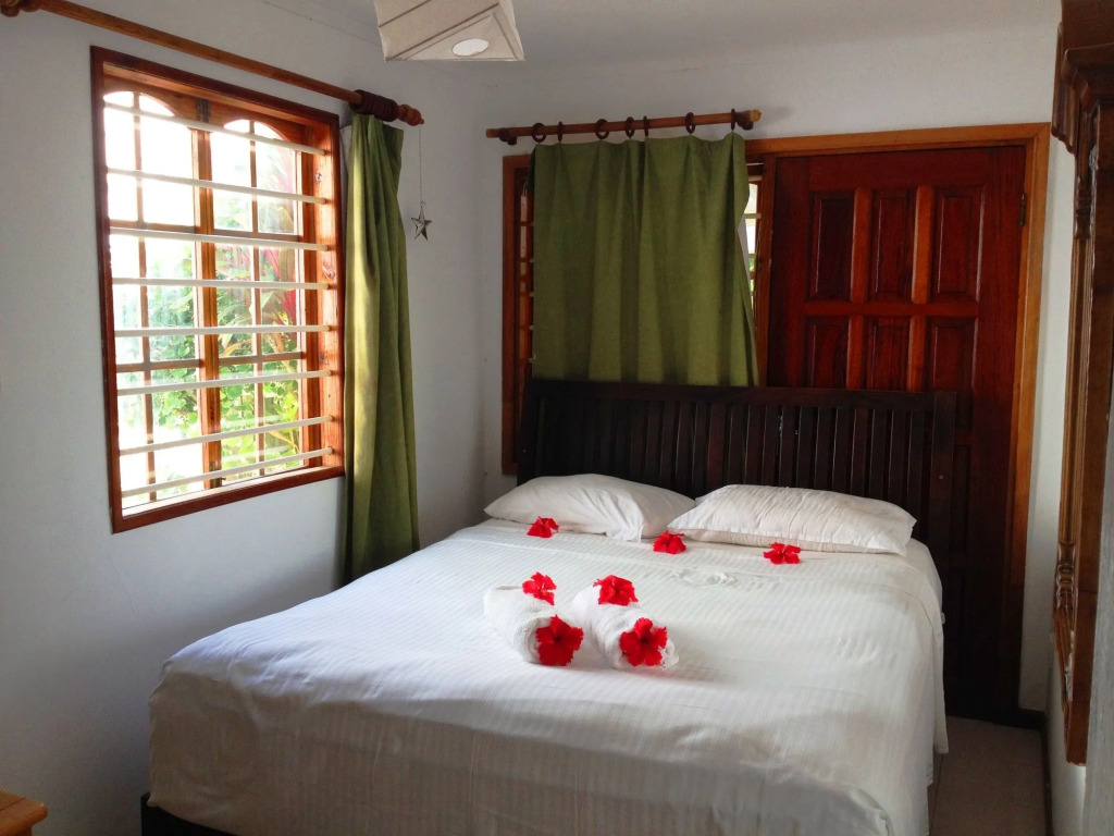Beau Vallon Bungalows