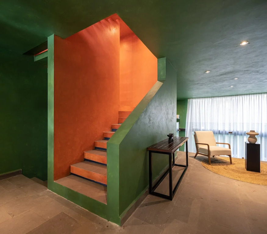 Downtown Luxury 5BR Home Rooftop Views