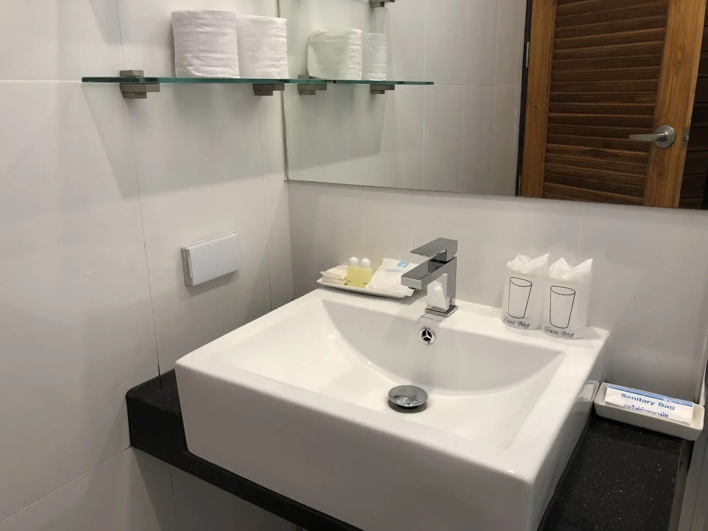 Crystal Lamai Hotel