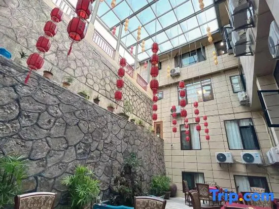 Donghe Lijing Hotel
