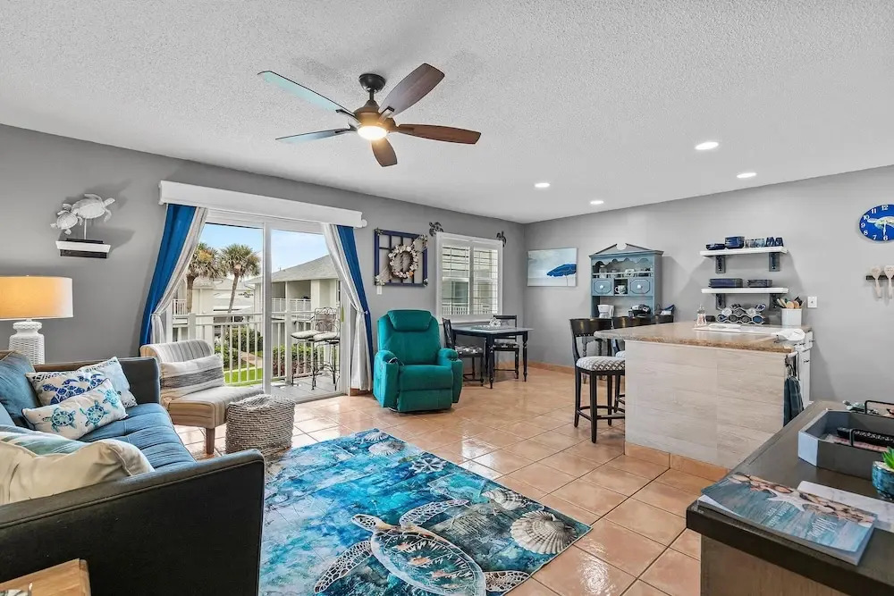 Colony Beach Club 210