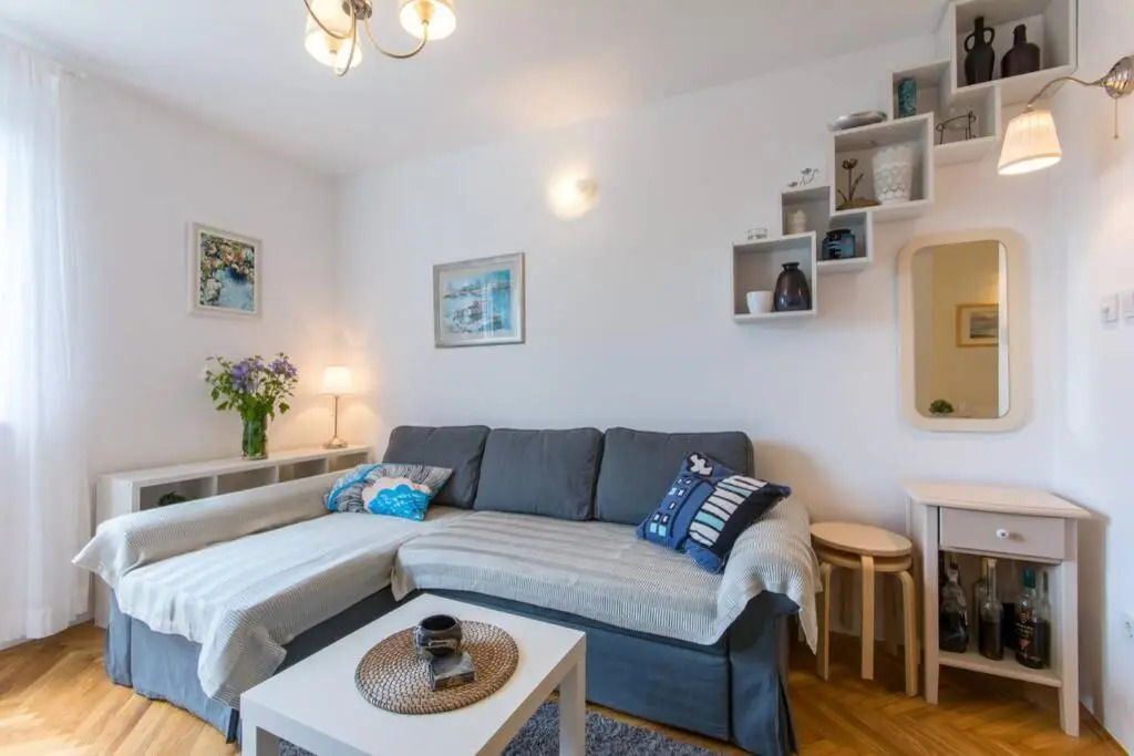 Flora three bedroom apartment. Near beach