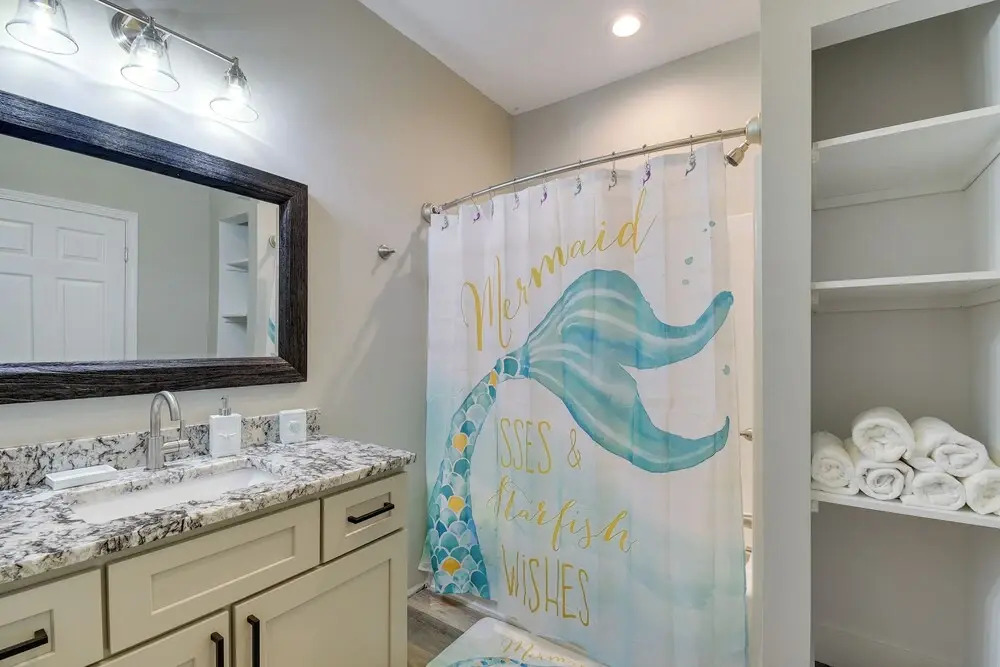 1 Mi to Beach! Ocean Isle Home w/ Shared Lanai
