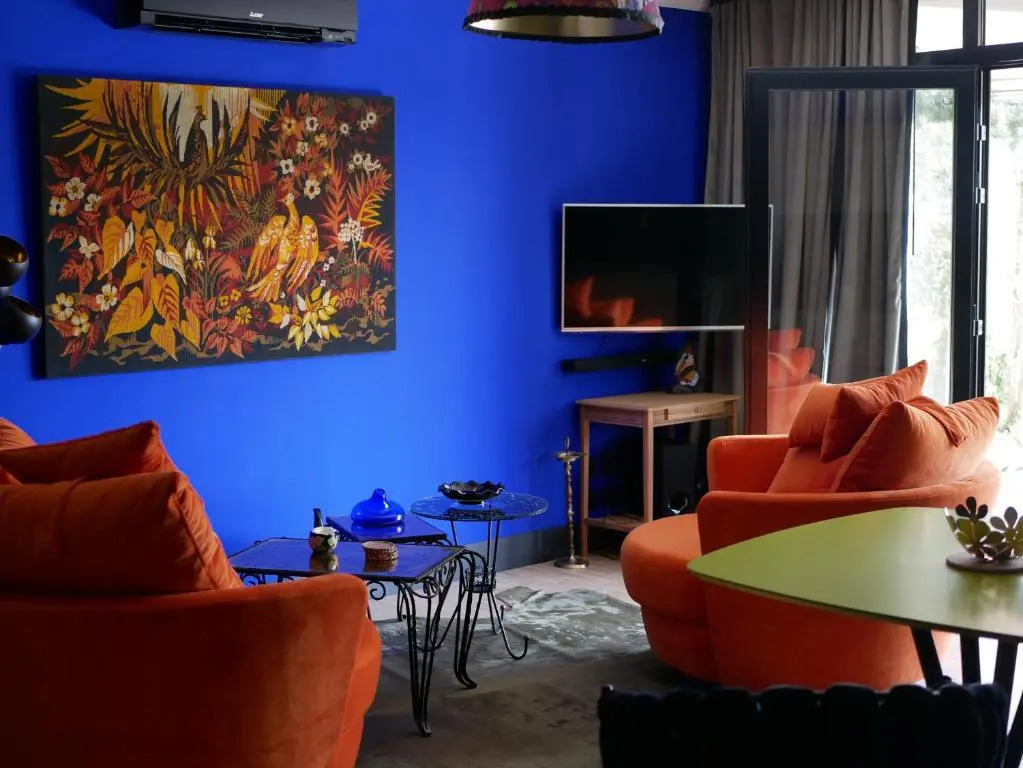 Suite 24