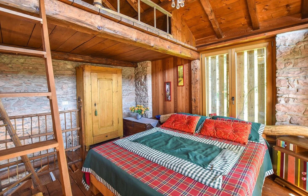 Amazing Home In Lamon With Wifi