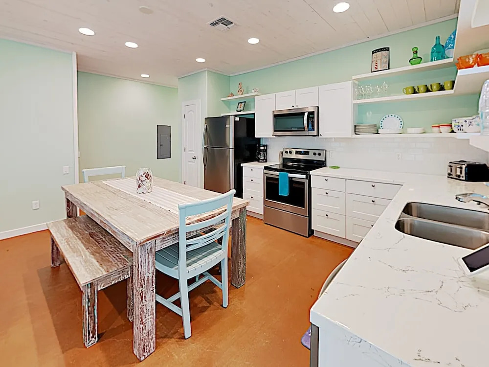 318 S Station Street Condo #4 4 Bedrooms 2.5 Bathrooms Condo