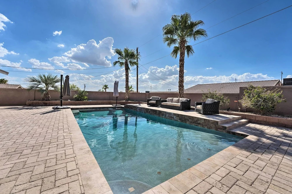 Temp-controlled Pool: Lake Havasu Escape, Mtn View