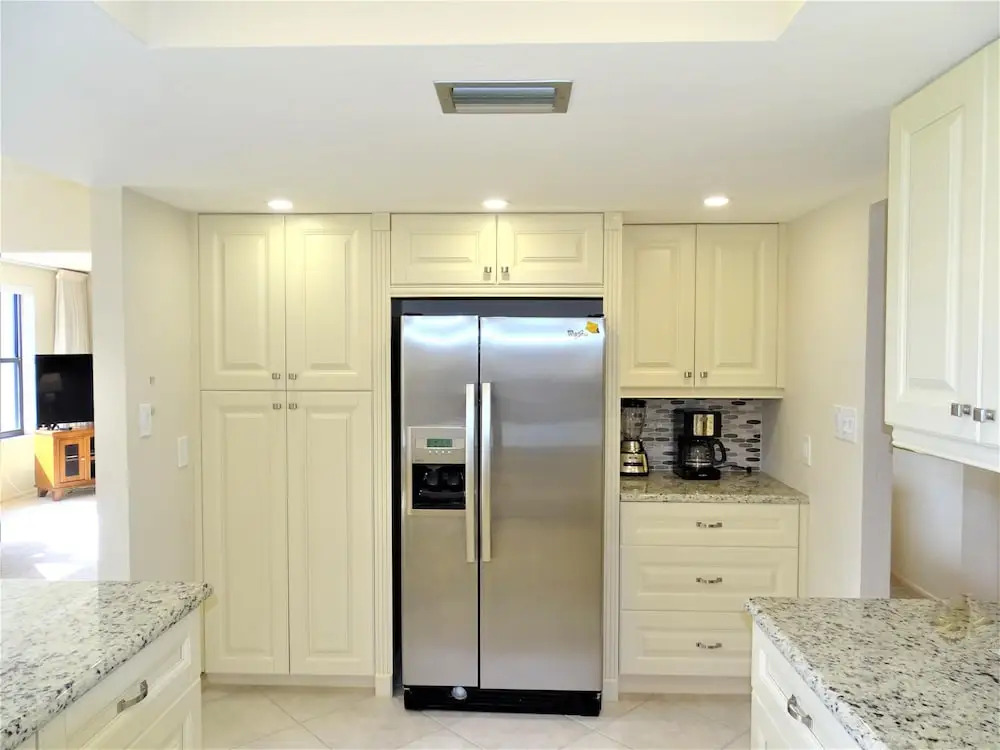 Gulf And Bay Club- B301 Updated End Unit! 2 Bedroom Condo