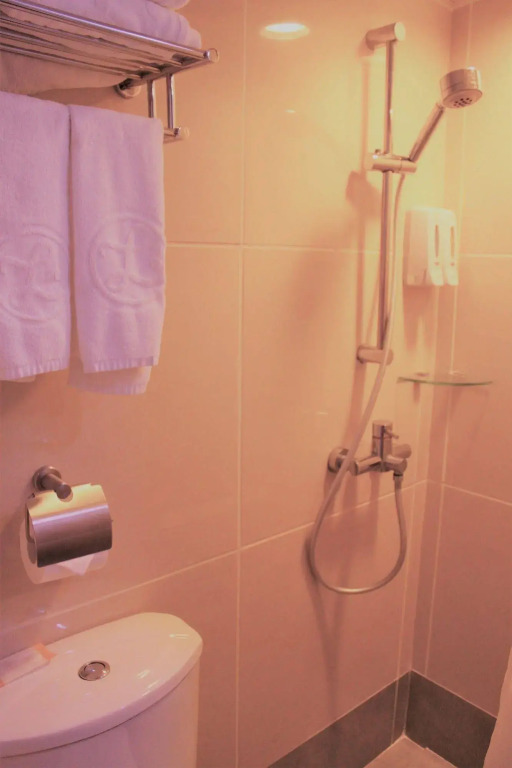 Oriental Lander Hotel
