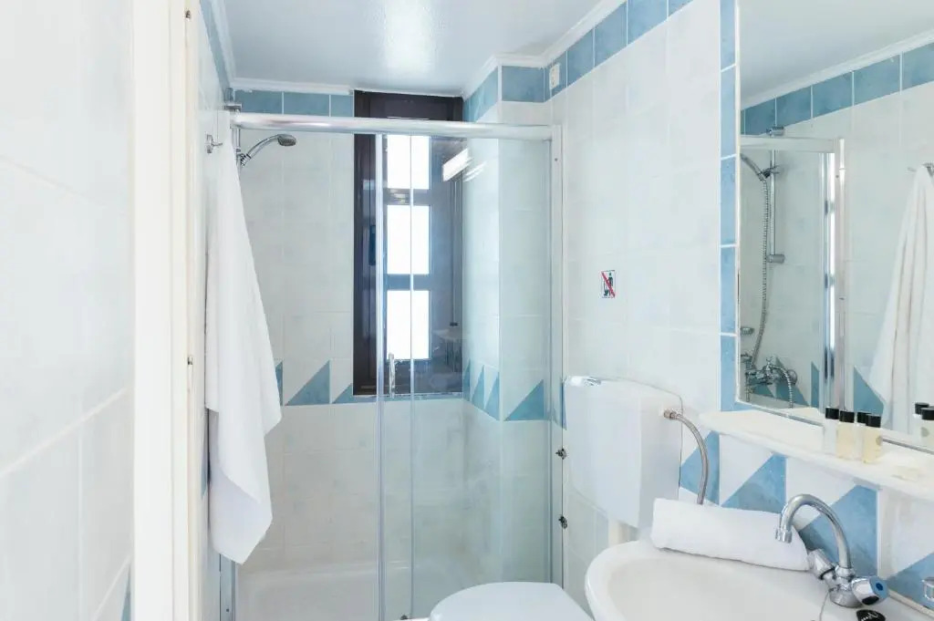 Paradise Hotel-Apartments