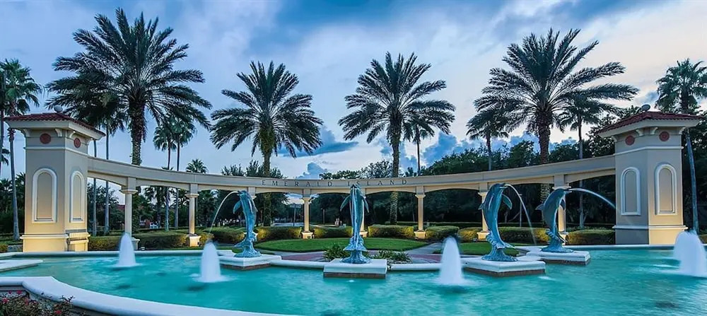 Emerald Island Resort - 8524 Palm Harbour Drive