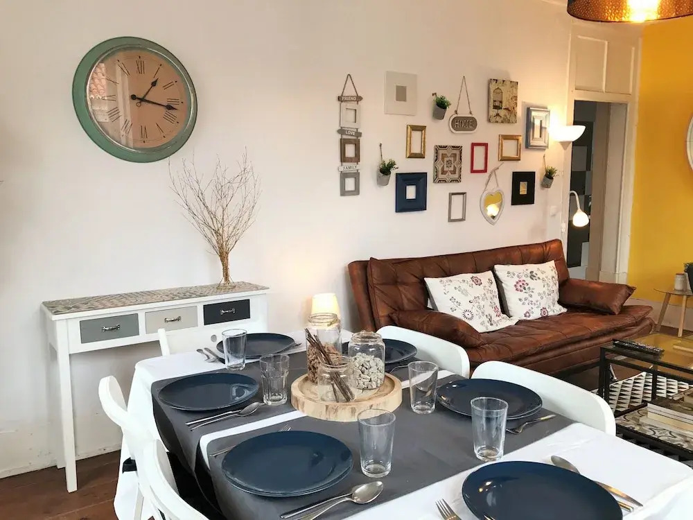 Spacious charming flat - heart of Lisbon