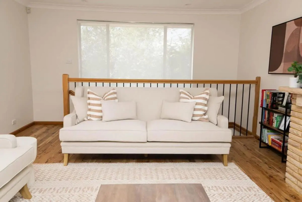 Karimi House - Spacious, EV Plug, Sleeps 10