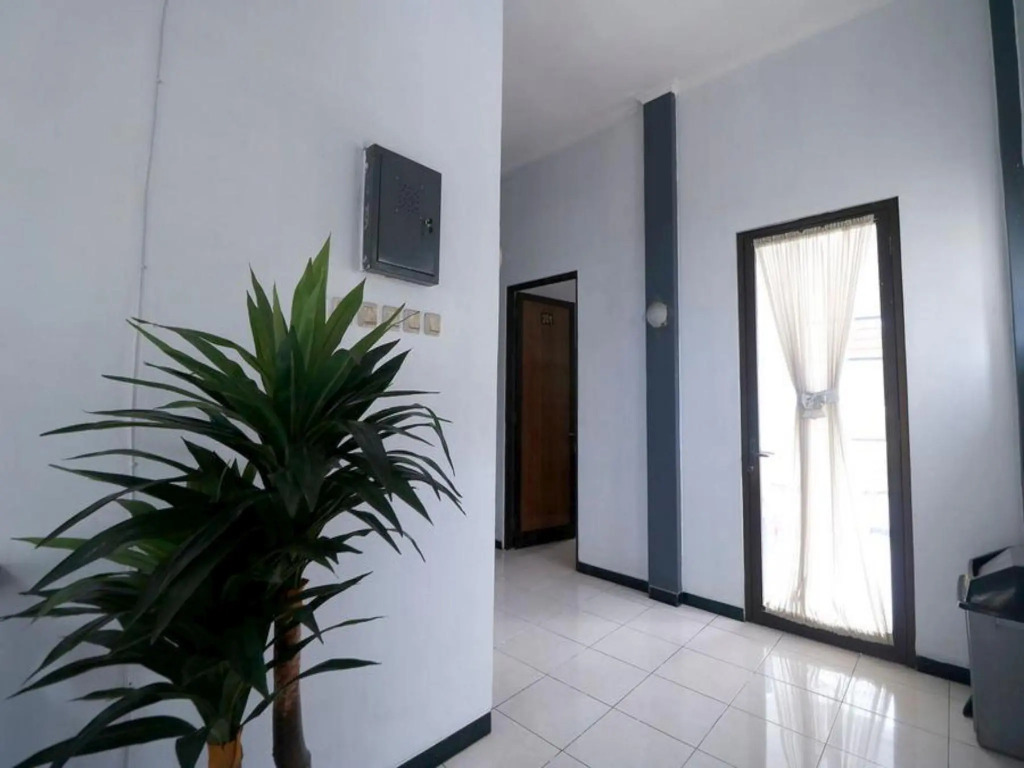 RedDoorz Plus near Undip Tembalang
