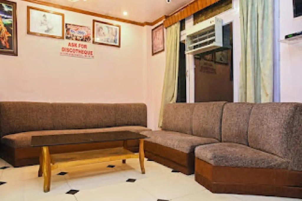 POP 83023 Hotel Sukh